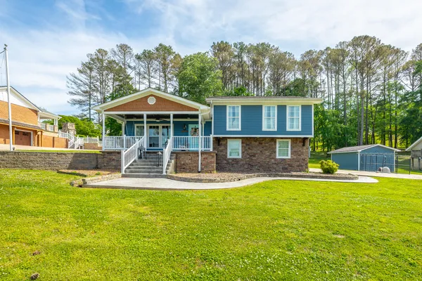 $400,000 | 133 County Road 206, Bridgeport, AL 35740