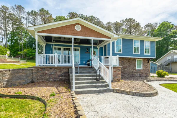 $400,000 | 133 County Road 206, Bridgeport, AL 35740