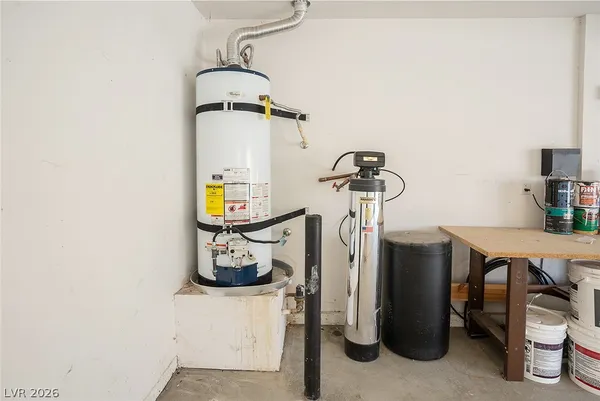 $2,390 | 9495 Lenox Crater Court, Las Vegas, NV 89148