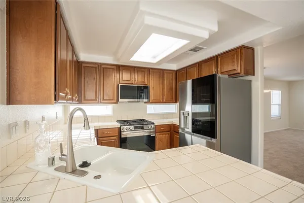 $2,390 | 9495 Lenox Crater Court, Las Vegas, NV 89148