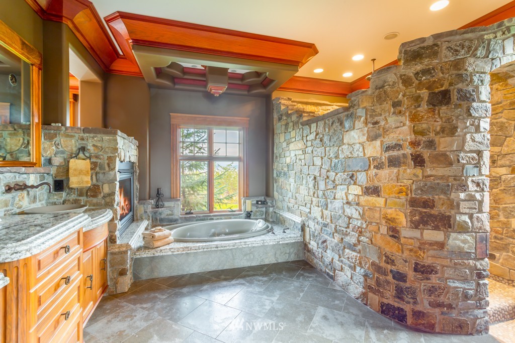 1018 North Good Road Camano Island, WA 98282 - Photo 17 of 25 Gallery Image 17