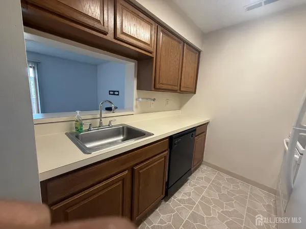 $1,800 | 1908 Ravens Crest Drive, Plainsboro, NJ 08536