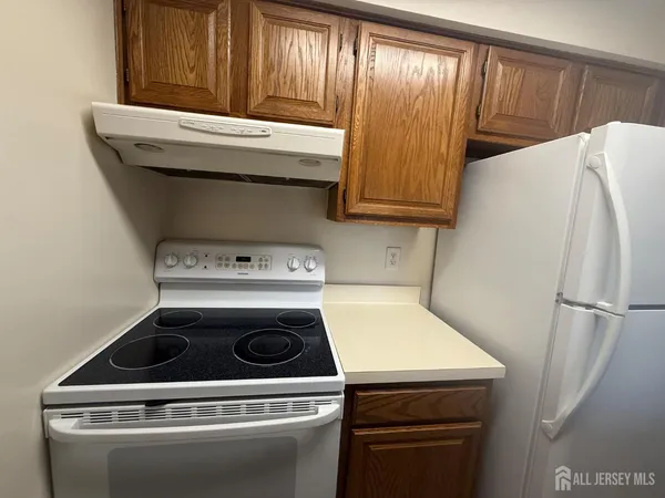 $1,800 | 1908 Ravens Crest Drive, Plainsboro, NJ 08536