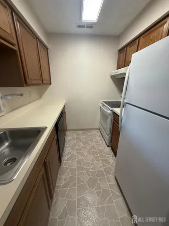 $1,800 | 1908 Ravens Crest Drive, Plainsboro, NJ 08536