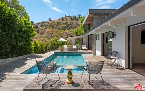 $3,995,000 | 3764 Las Flores Canyon Road, Malibu, CA 90265