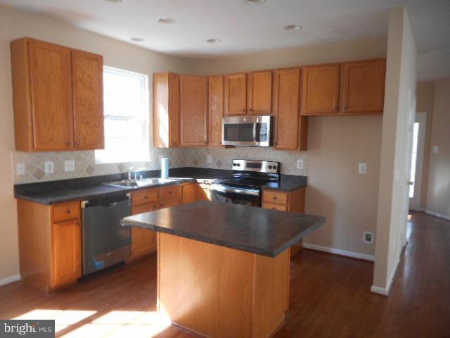 717 MacDill Road Baltimore, MD 21220 - Photo 6 of 30 Kitchen