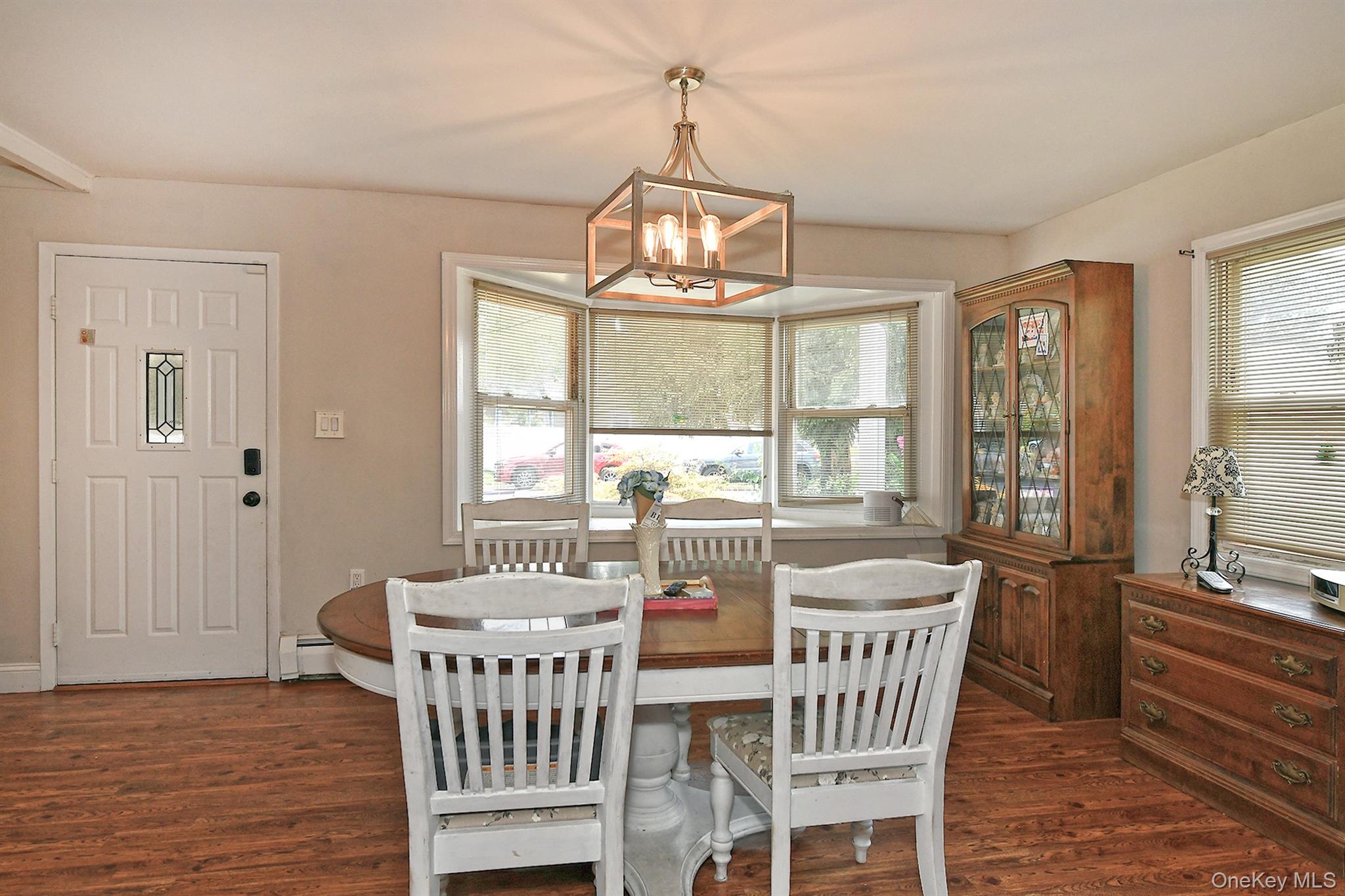 53 Periwinkle Road Levittown, NY 11756 - Photo 10 of 22 Gallery Image 10