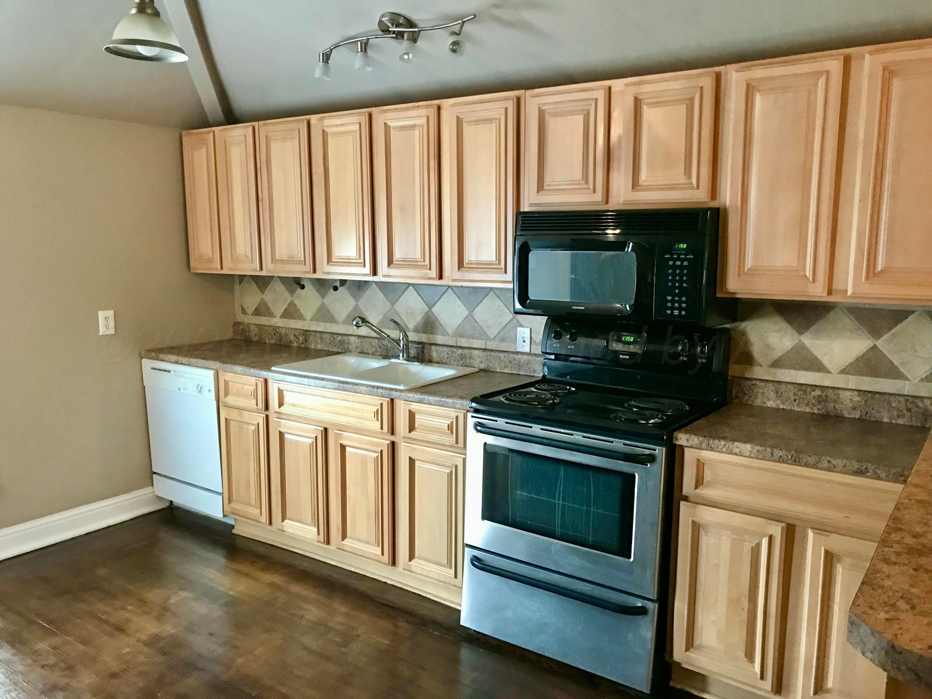 2002 8th Avenue Canyon, TX 79015 - Photo 4 of 11 Kitchen