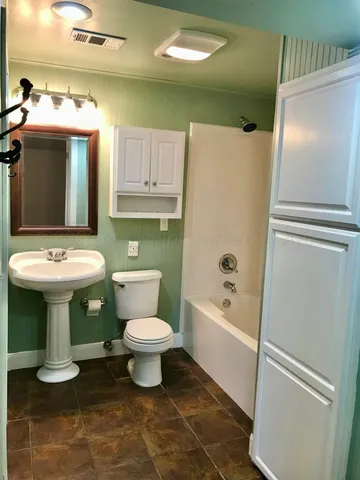 $1,200 | 2002 8th Avenue, Canyon, TX 79015