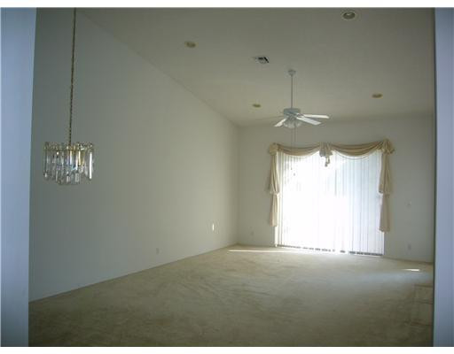 6246 Heliconia Road, Unit O Delray Beach, FL 33484 - Photo 8 of 11 Living Room