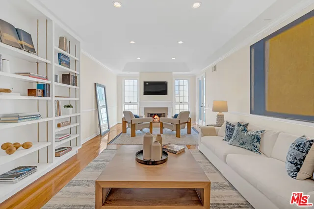 $4,995 | 1370 Kelton Avenue, Unit 203, Los Angeles, CA 90024