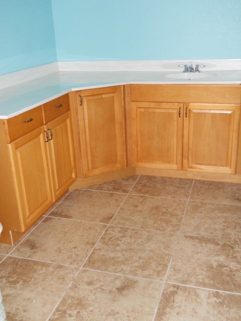8 Pelican Road Key Largo, FL 33037 - Photo 14 of 17 Master Bath Vanity