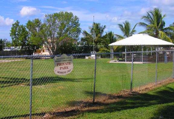 8 Pelican Road Key Largo, FL 33037 - Photo 17 of 17 HOA Park