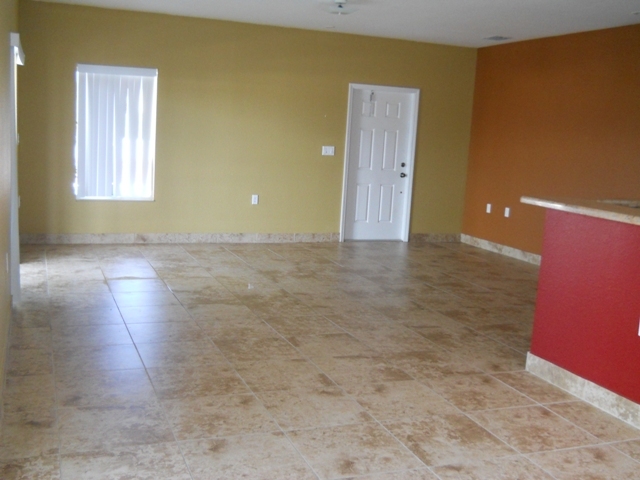 8 Pelican Road Key Largo, FL 33037 - Photo 7 of 17 Living Room