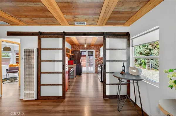 $1,499,888 | 261 North Oak Avenue, Pasadena, CA 91107