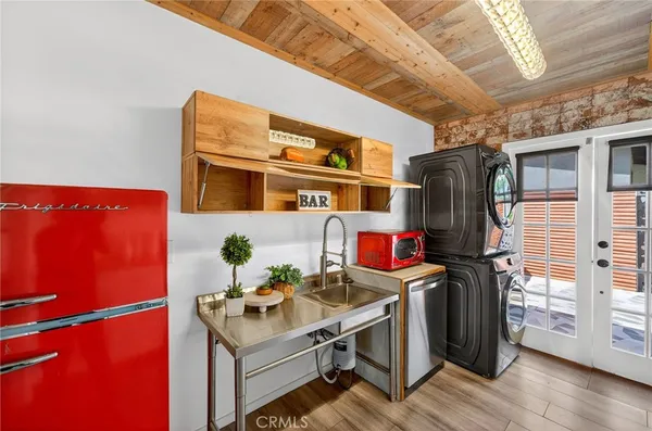 $1,499,888 | 261 North Oak Avenue, Pasadena, CA 91107