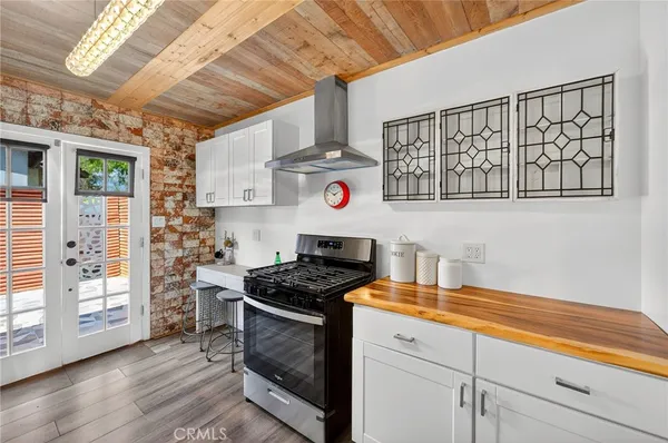 $1,499,888 | 261 North Oak Avenue, Pasadena, CA 91107