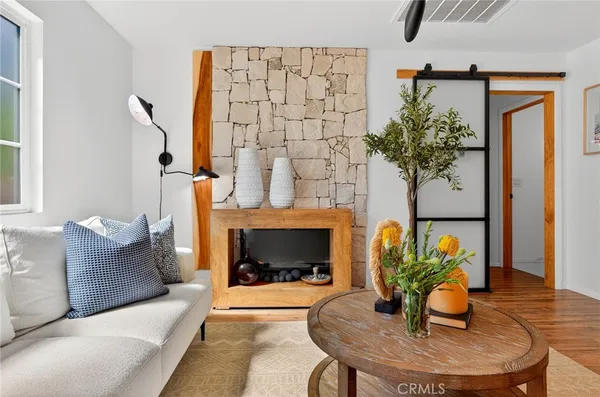 $1,499,888 | 261 North Oak Avenue, Pasadena, CA 91107