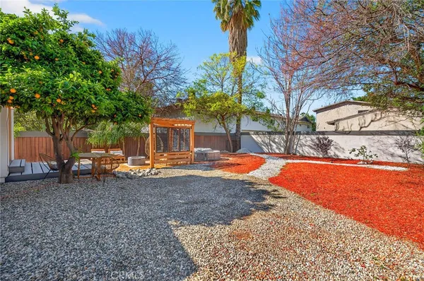 $1,499,888 | 261 North Oak Avenue, Pasadena, CA 91107