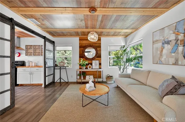 $1,499,888 | 261 North Oak Avenue, Pasadena, CA 91107