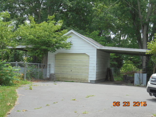 4700 Emory rd 006