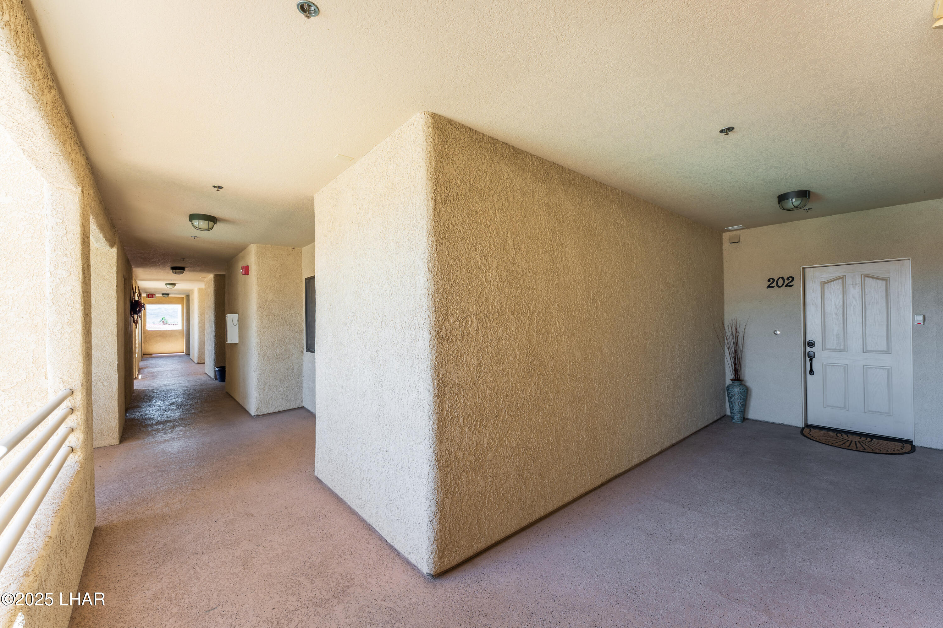 433 London Bridge Road, Unit B202 Lake Havasu City, AZ 86403 - Photo 11 of 63 Quick Access to Elevator