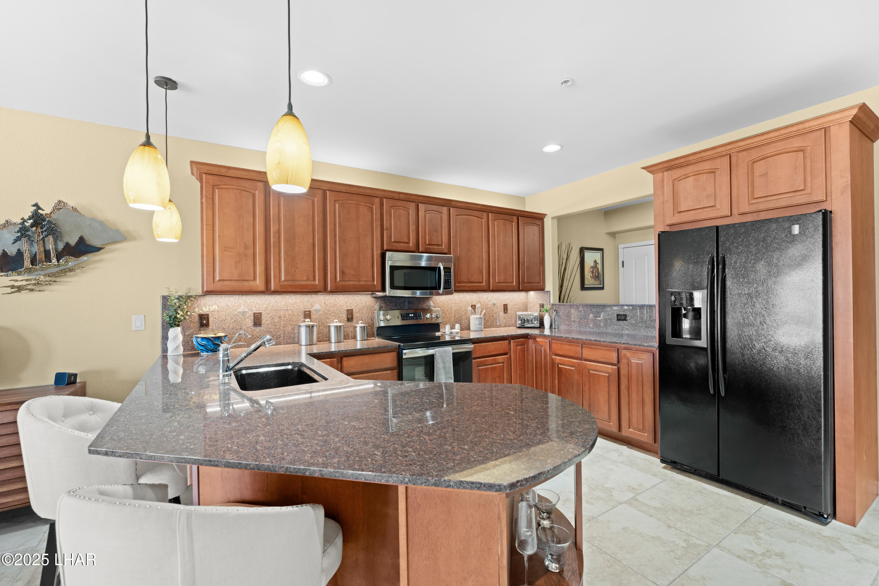 433 London Bridge Road, Unit B202 Lake Havasu City, AZ 86403 - Photo 15 of 63 Granite throughout