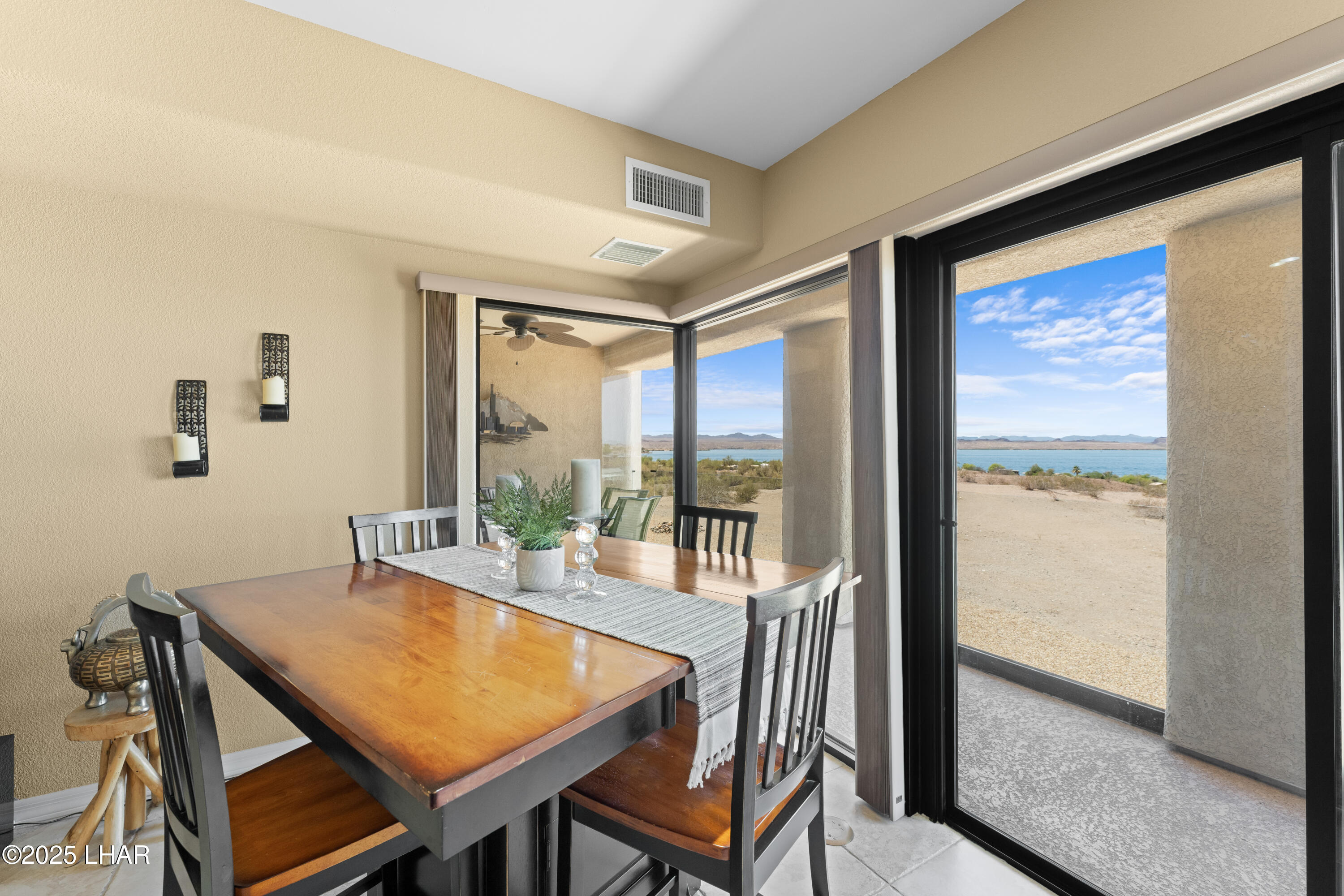 433 London Bridge Road, Unit B202 Lake Havasu City, AZ 86403 - Photo 20 of 63 Dining with a View Day and Night