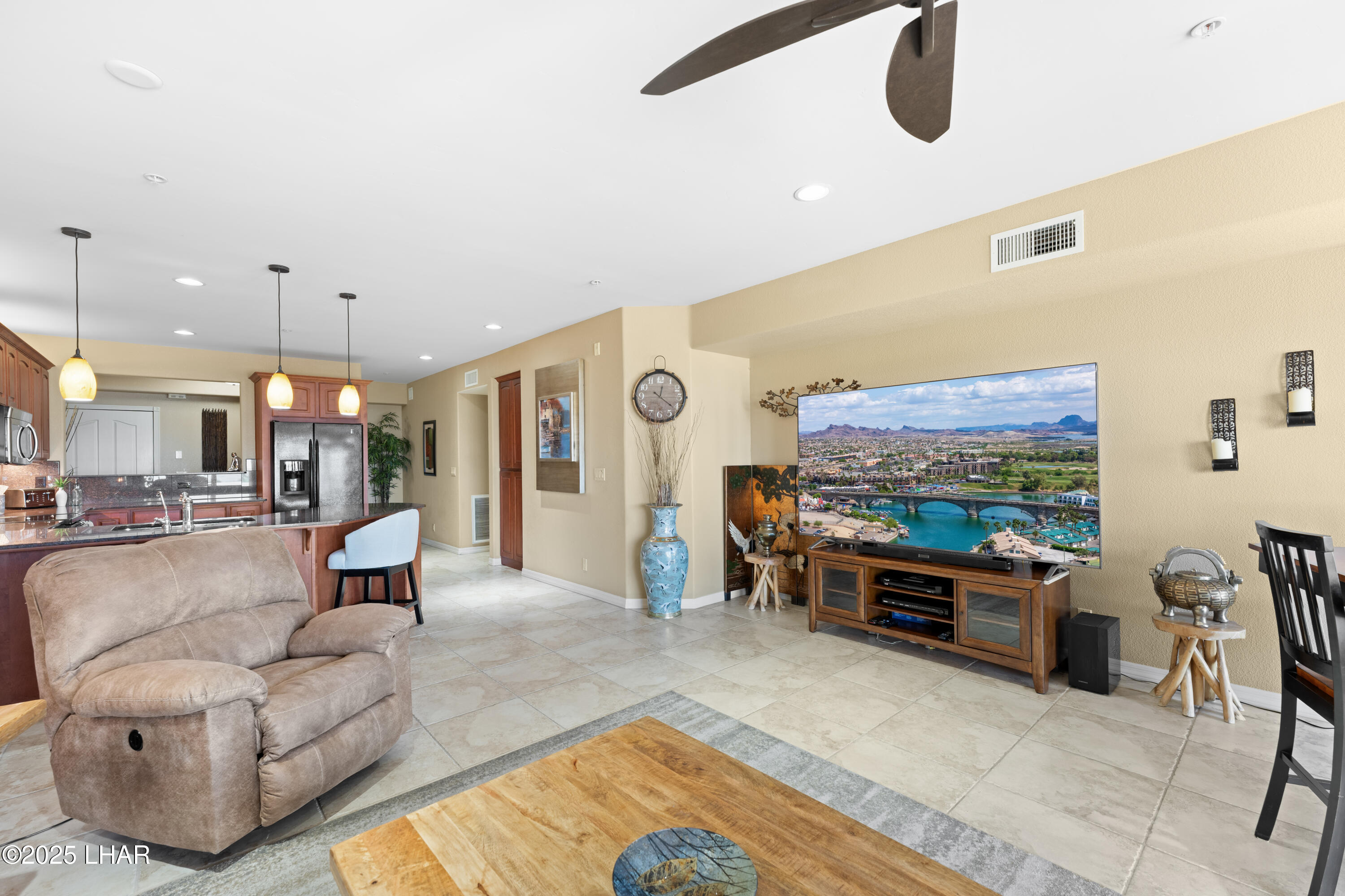 433 London Bridge Road, Unit B202 Lake Havasu City, AZ 86403 - Photo 22 of 63 433 London Bridge Rd 202 5 14 of 40