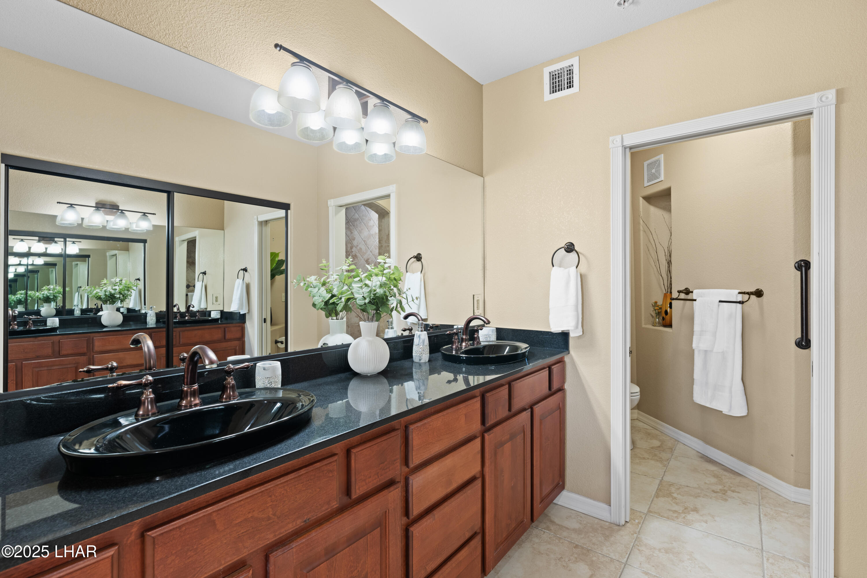 433 London Bridge Road, Unit B202 Lake Havasu City, AZ 86403 - Photo 29 of 63 Separate Access to Tiled Shower
