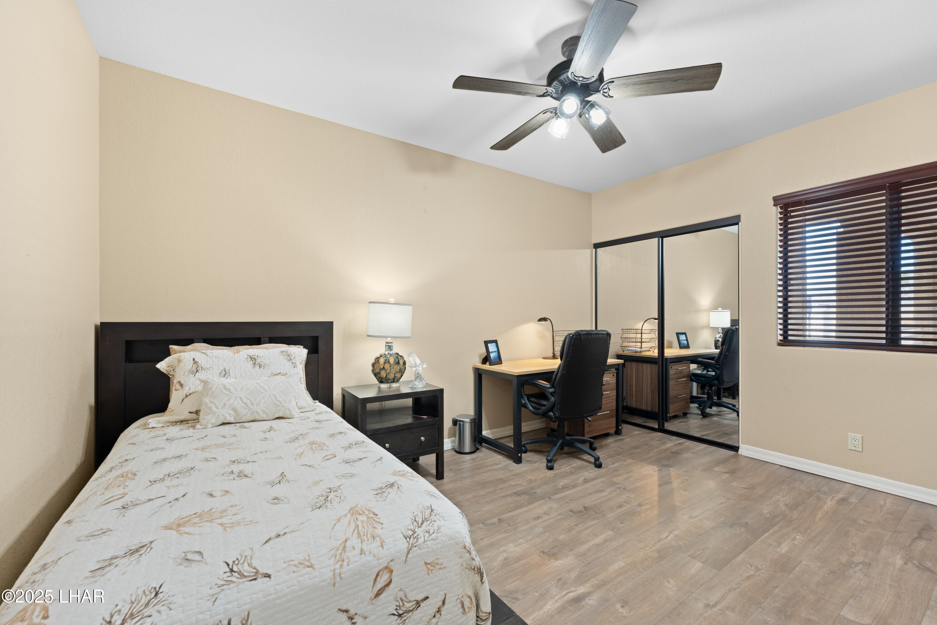 433 London Bridge Road, Unit B202 Lake Havasu City, AZ 86403 - Photo 36 of 63 433 London Bridge Rd 202 5 28 of 40