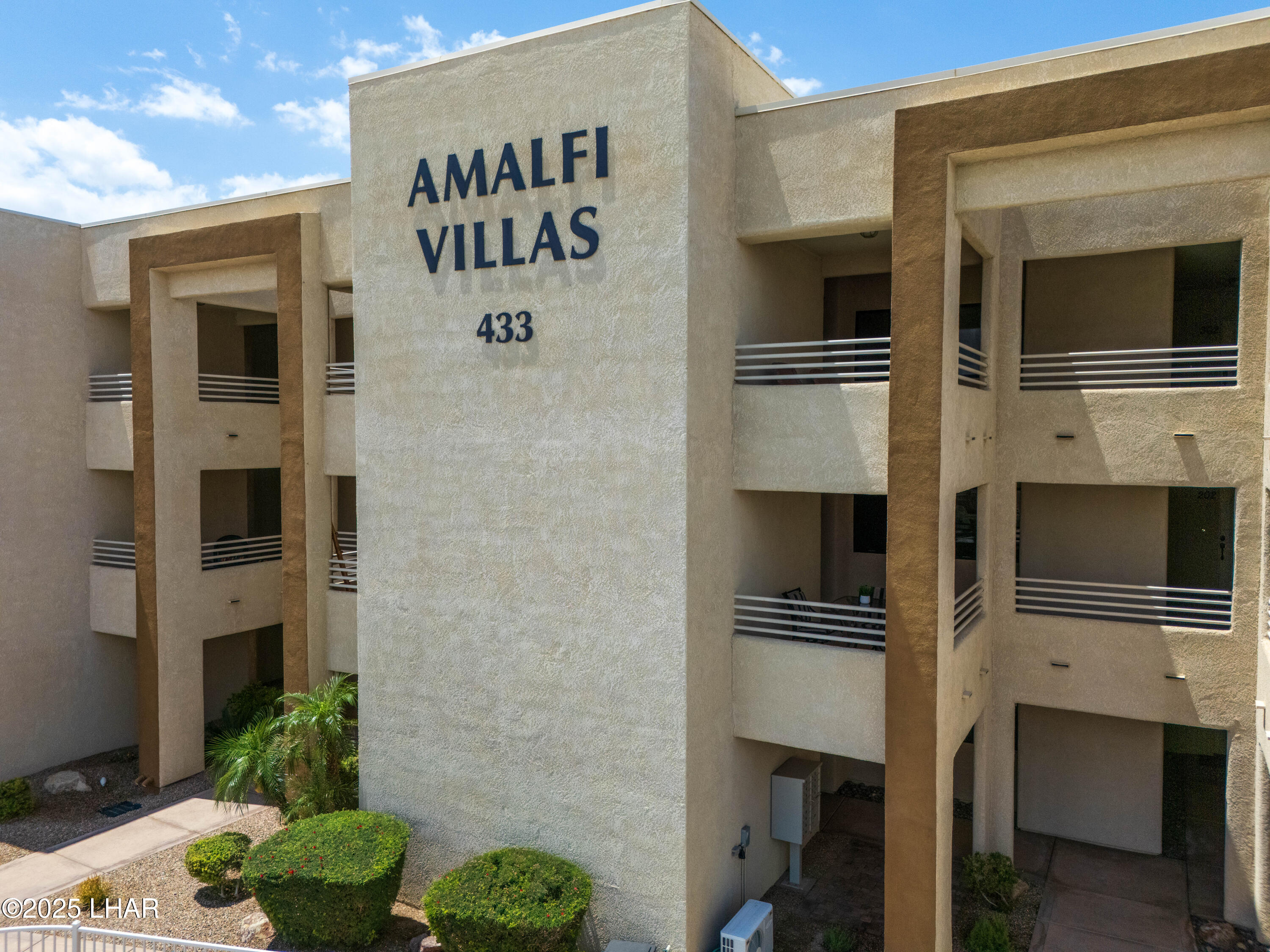 433 London Bridge Road, Unit B202 Lake Havasu City, AZ 86403 - Photo 4 of 63 Exclusive Amalfi Villas