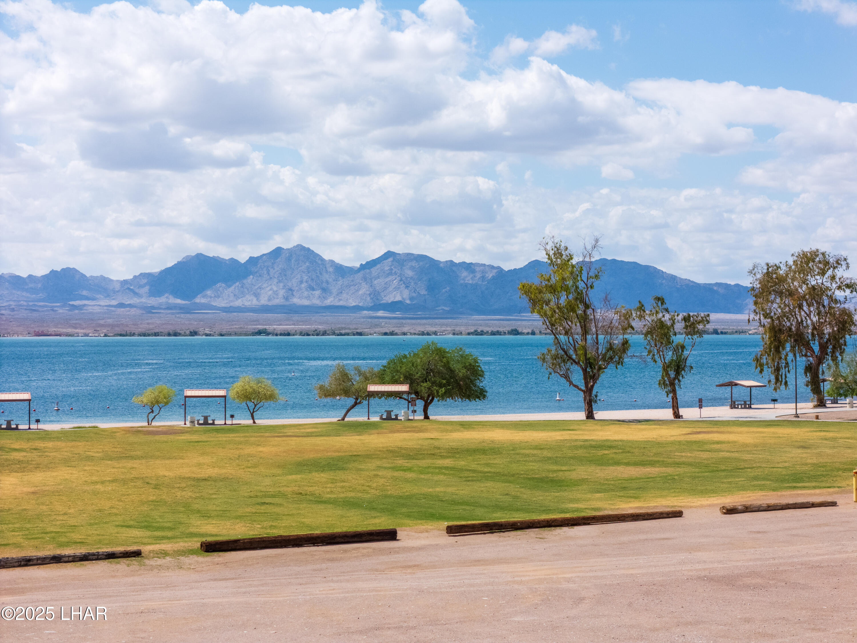 433 London Bridge Road, Unit B202 Lake Havasu City, AZ 86403 - Photo 57 of 63 Picnic Areas