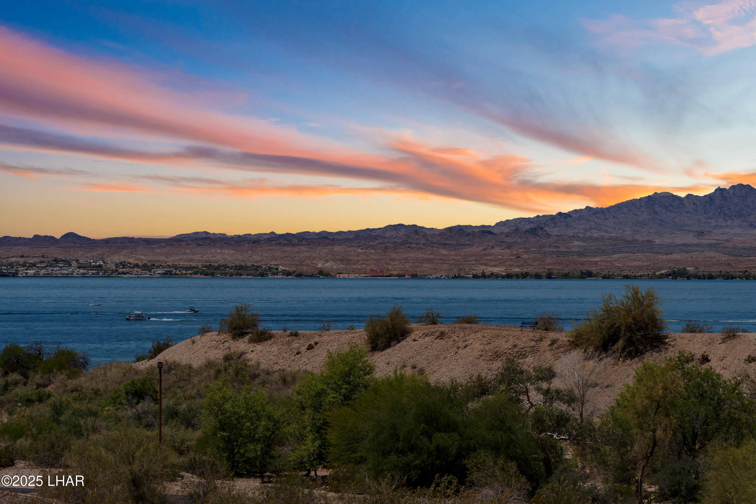 433 London Bridge Road, Unit B202 Lake Havasu City, AZ 86403 - Photo 60 of 63 433 London Bridge Rd 202 5 39 of 40