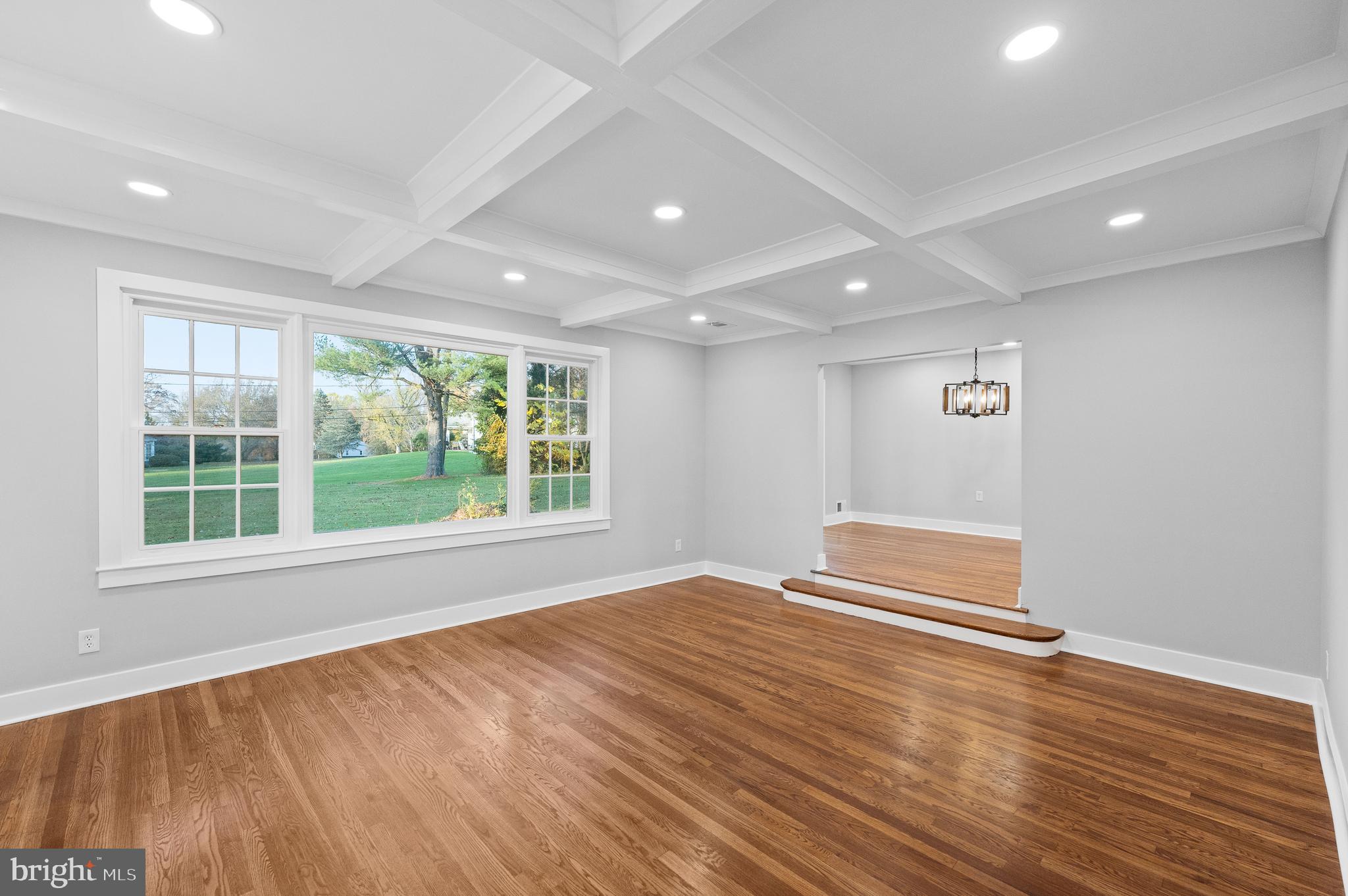 547 Walker Road Wayne, PA 19087 - Photo 12 of 38 Living Room