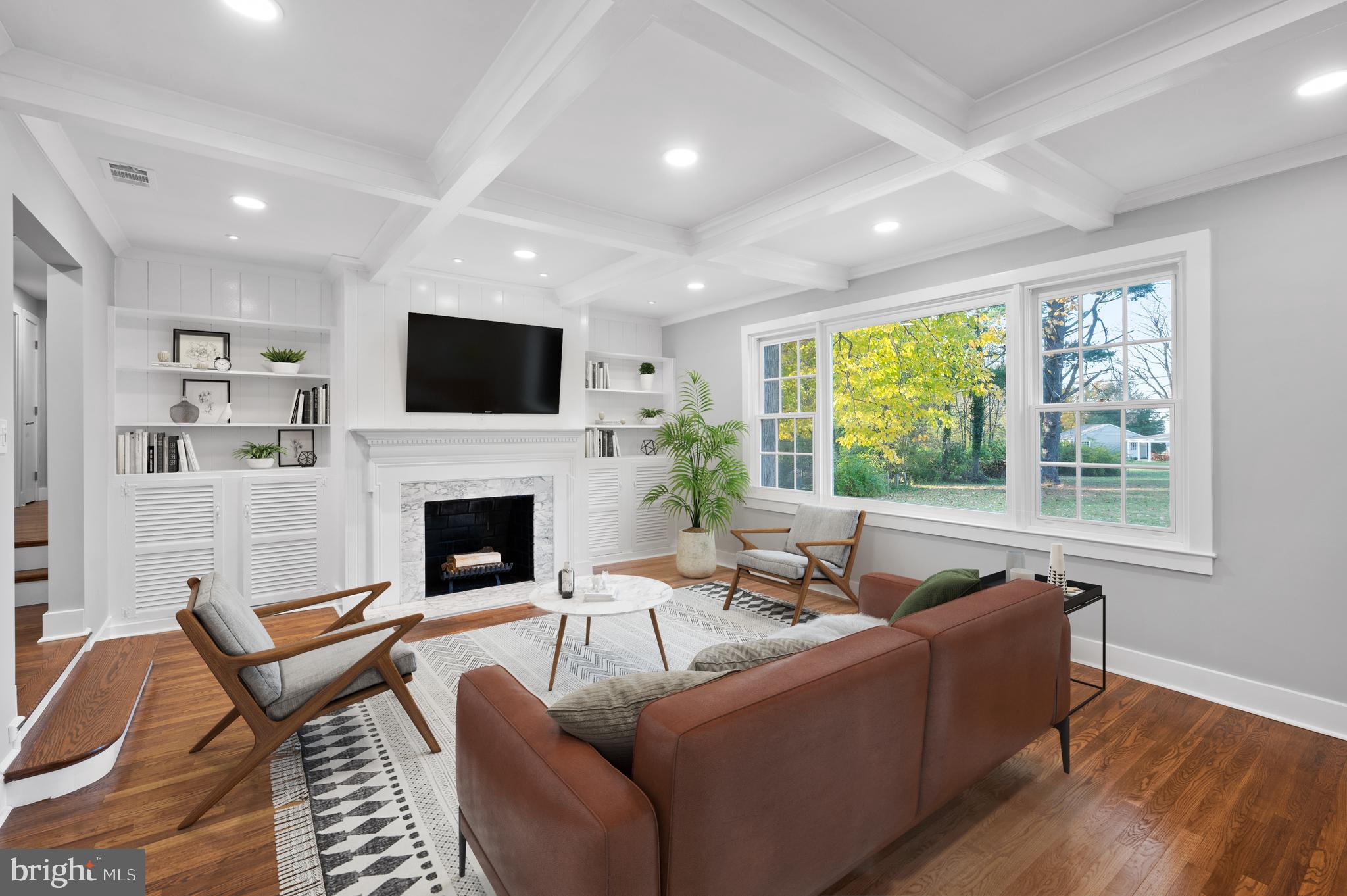 547 Walker Road Wayne, PA 19087 - Photo 13 of 38 Living Room Staged