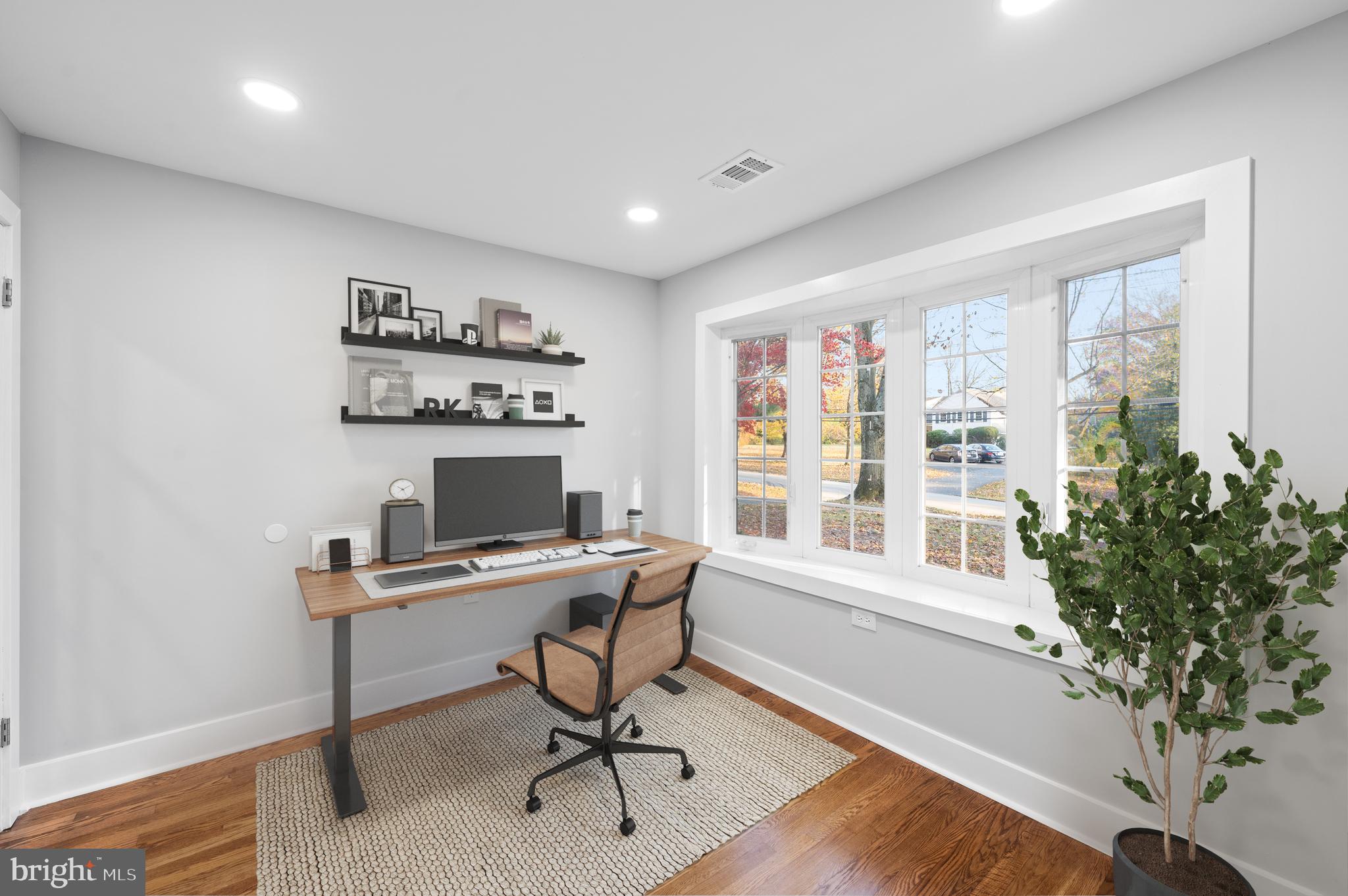 547 Walker Road Wayne, PA 19087 - Photo 16 of 38 Office /Den Staged