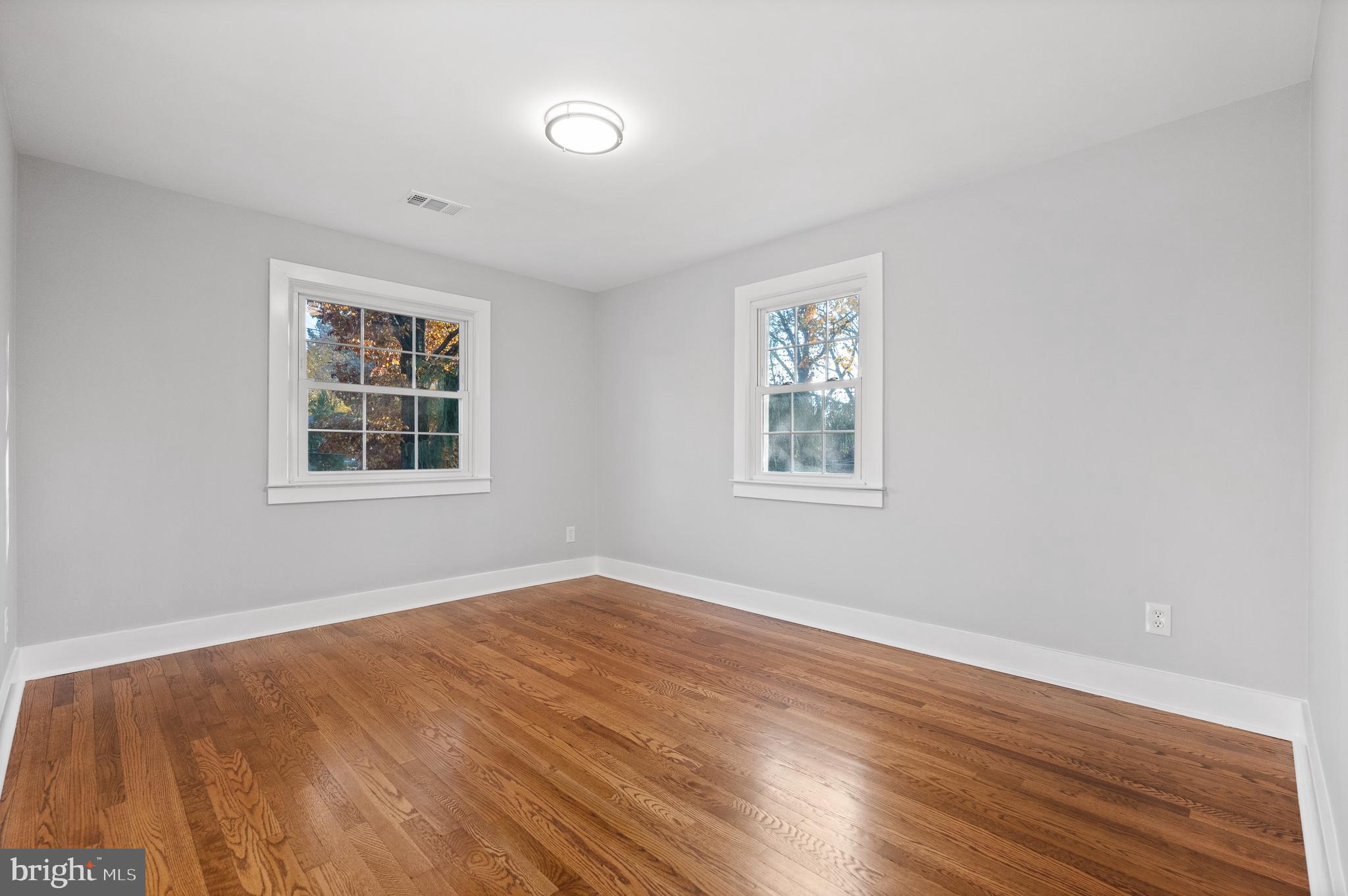 547 Walker Road Wayne, PA 19087 - Photo 24 of 38 Bedroom #2