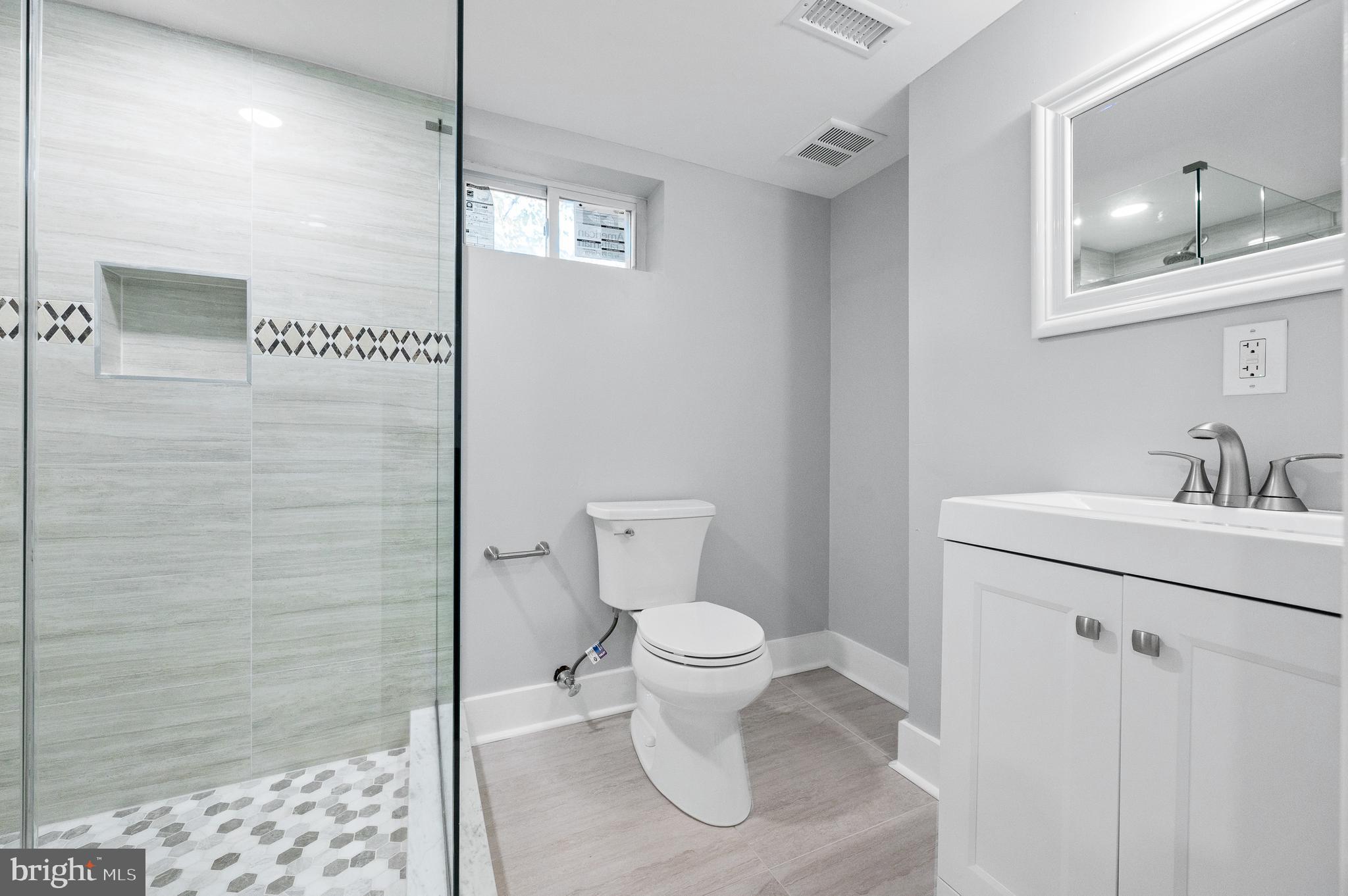 547 Walker Road Wayne, PA 19087 - Photo 31 of 38 Bathroom #3