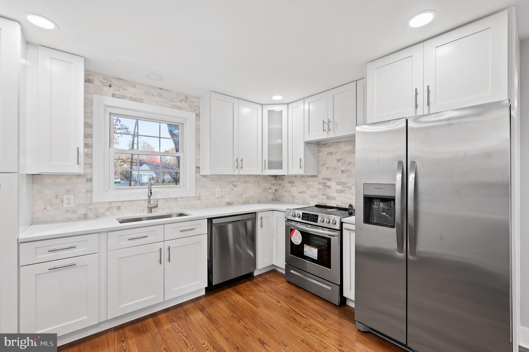 547 Walker Road Wayne, PA 19087 - Photo 5 of 38 Designer Kitchen