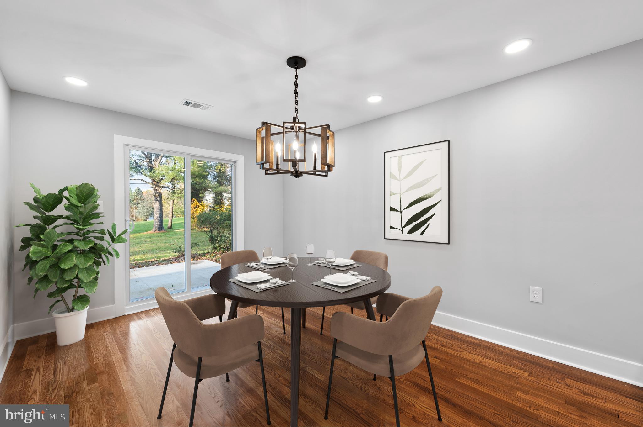 547 Walker Road Wayne, PA 19087 - Photo 10 of 38 Dining Room Staged