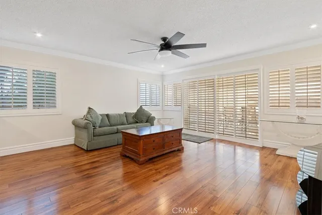 $3,900 | 14915 Harvest Street, Mission Hills, CA 91345