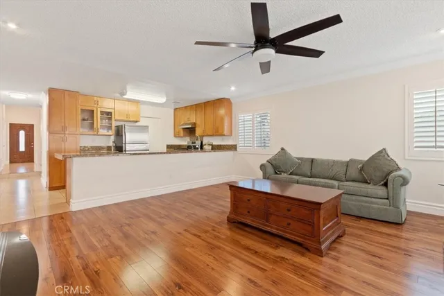 $3,900 | 14915 Harvest Street, Mission Hills, CA 91345