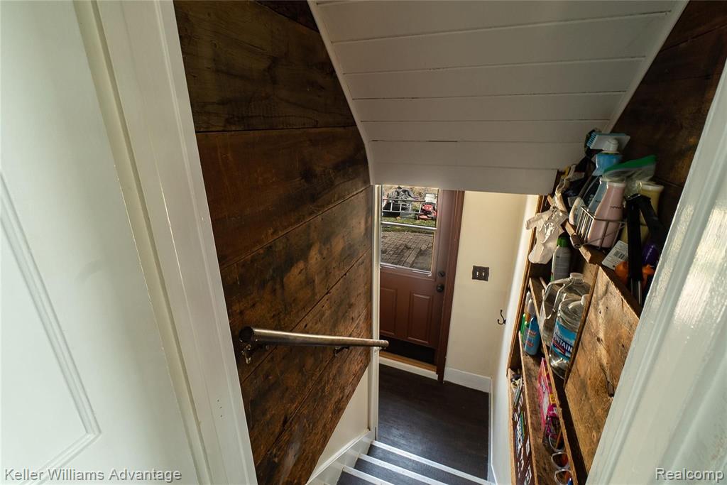 23812 Farmington Road Farmington, MI 48336 - Photo 29 of 40