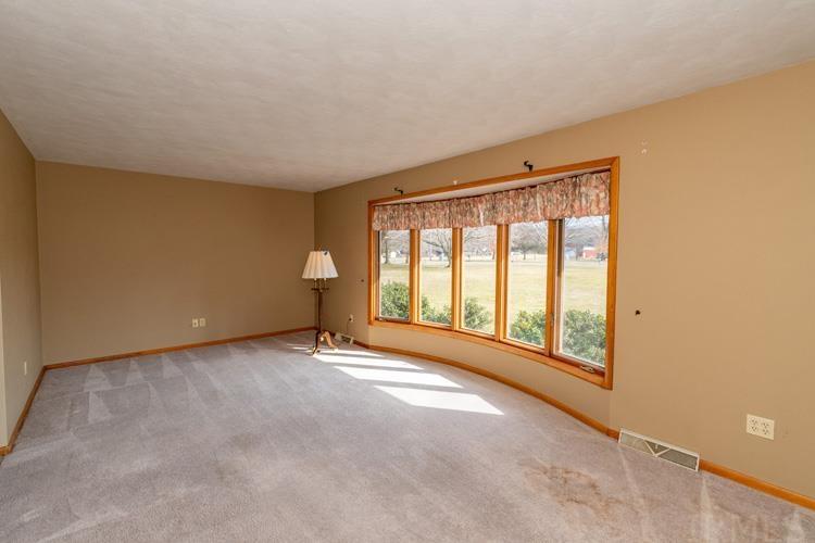 57965 South Apple Road Osceola, IN 46561 - Photo 5 of 36 Gallery Image 5