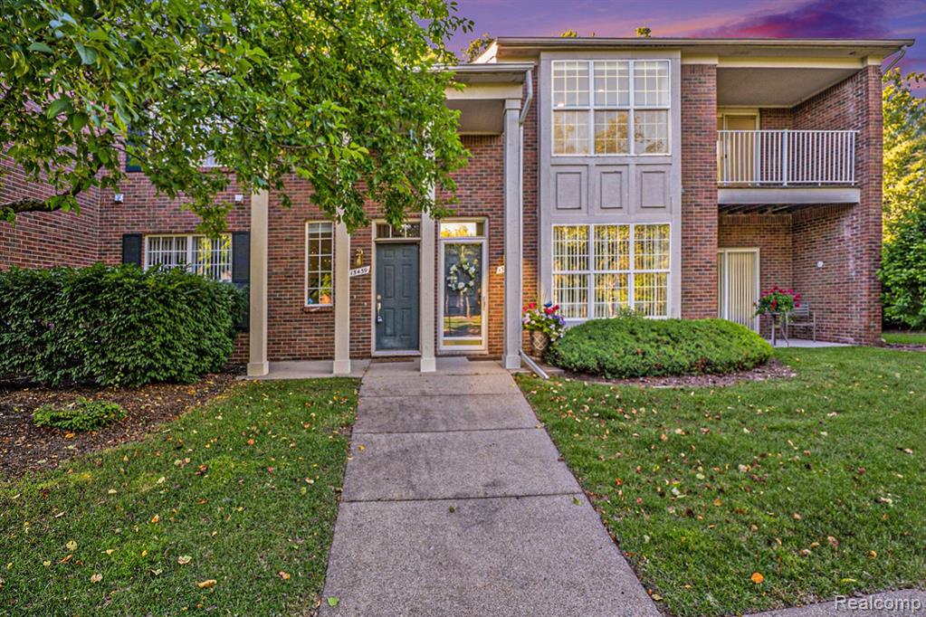 13439 Forest Ridge Boulevard Sterling Heights, MI 48313 - Photo 2 of 28