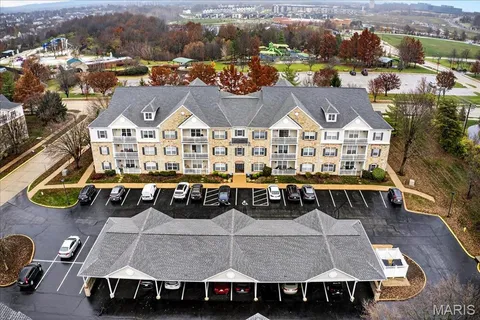$275,000 | 2 Monarch Trace Court, Unit 108, Chesterfield, MO 63017