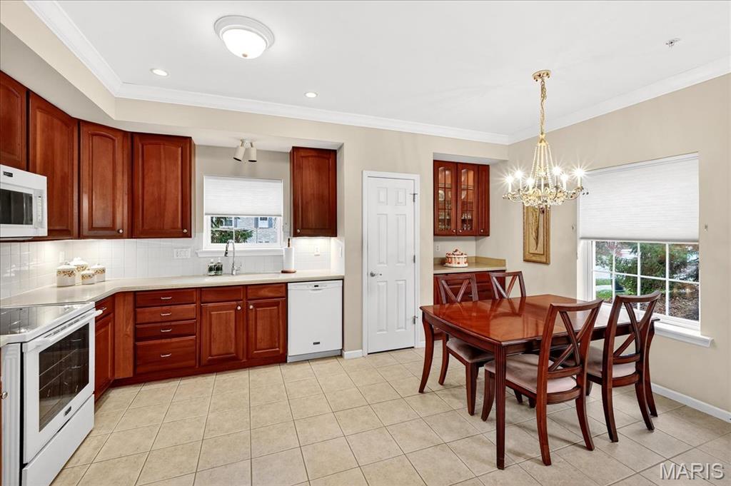 2 Monarch Trace Court, Unit 108 Chesterfield, MO 63017 - Photo 5 of 23