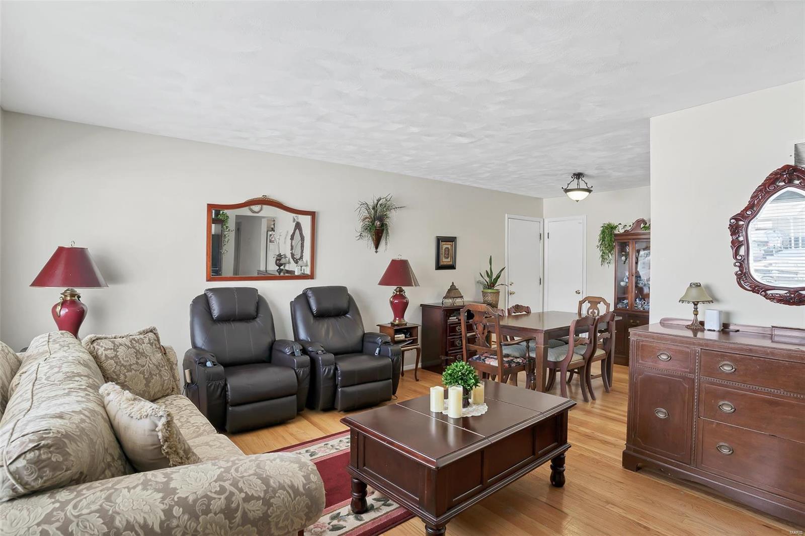 1320 Mullanphy Road Florissant, MO 63031 - Photo 3 of 28