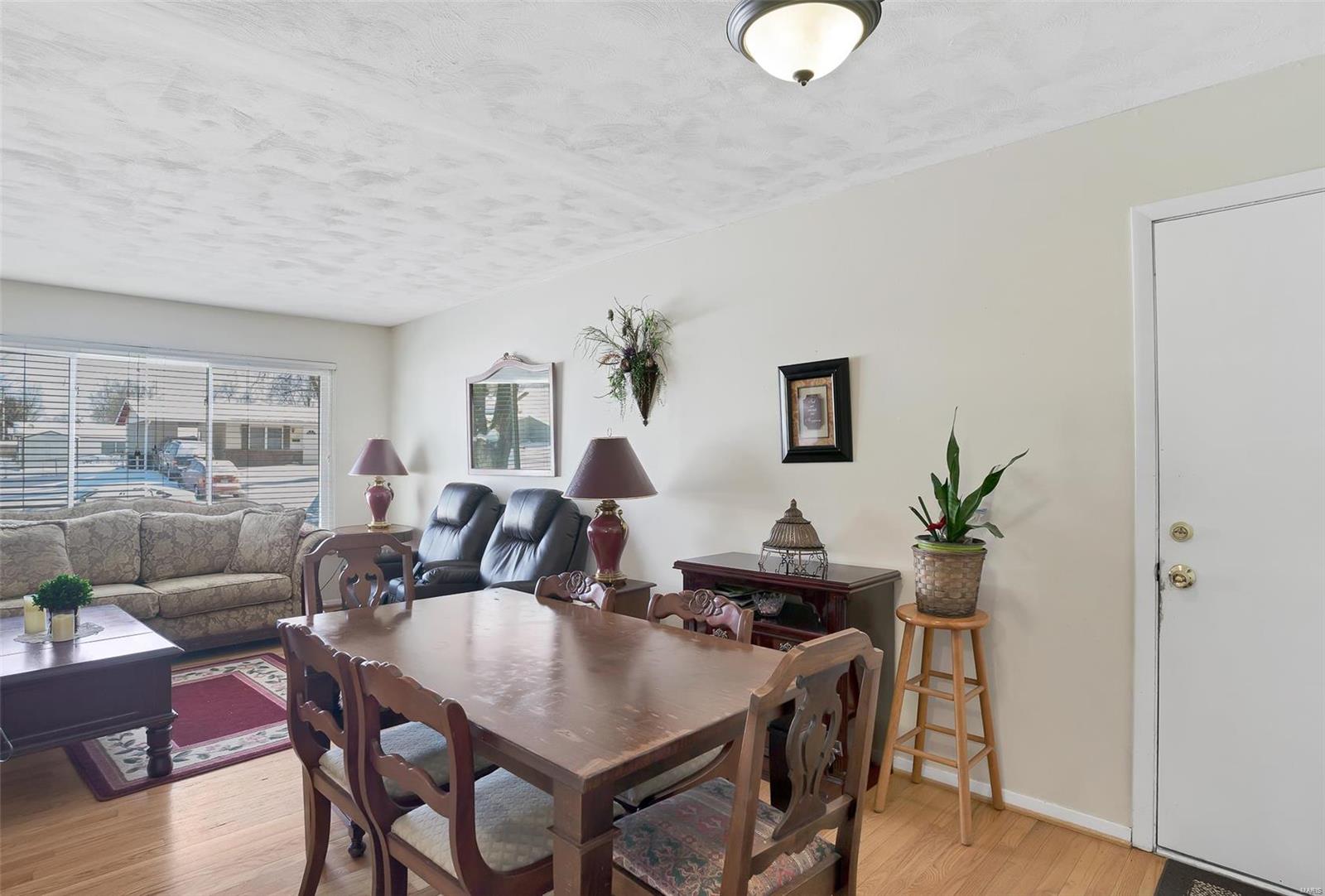 1320 Mullanphy Road Florissant, MO 63031 - Photo 8 of 28